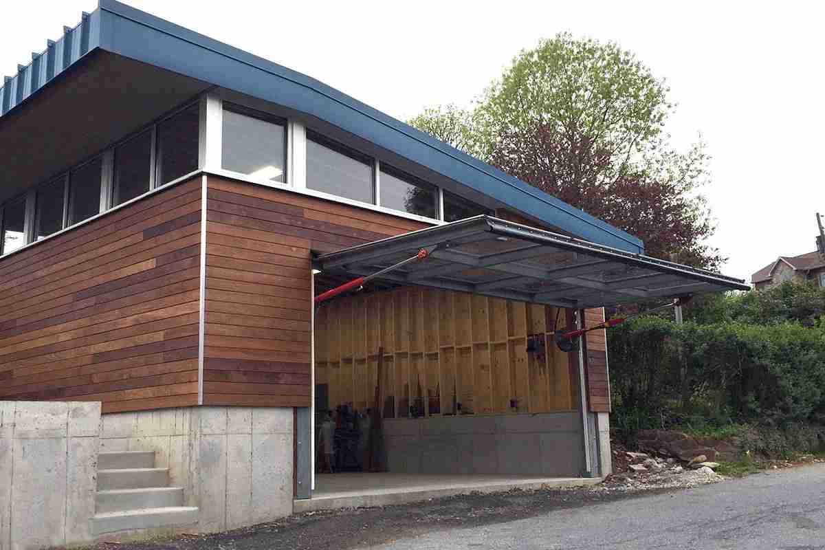 glass panelled hydraulic garage door