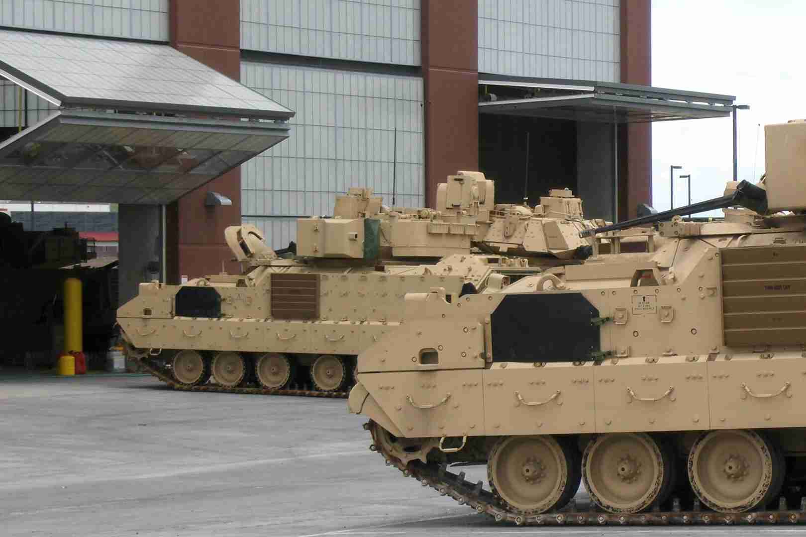 bifold doors for tanks